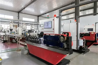 Kuidas me saame suure täpsusega ekstrusiooniliinide abil suurendada tilkkasut...